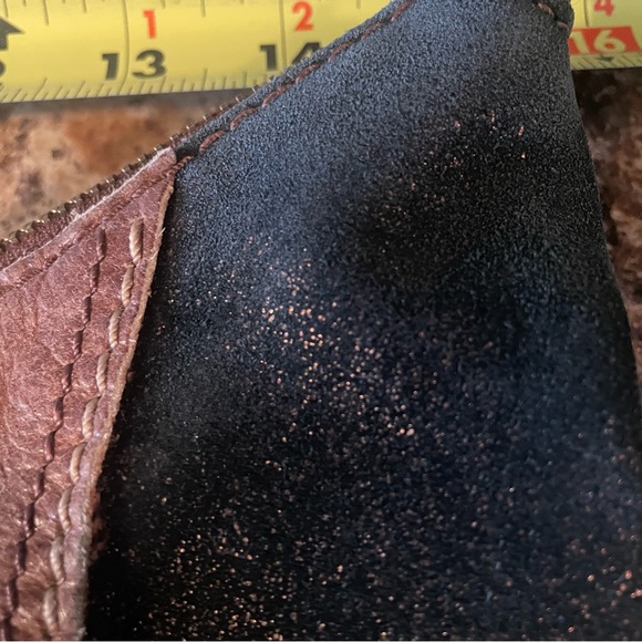 The Sak Genuine Leather Hobo Style Bag. - Picture 8 of 14